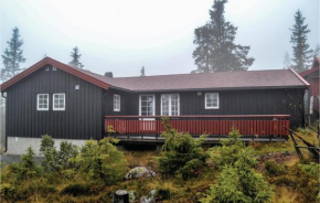 Three-Bedroom Holiday Home in Sjusjoen